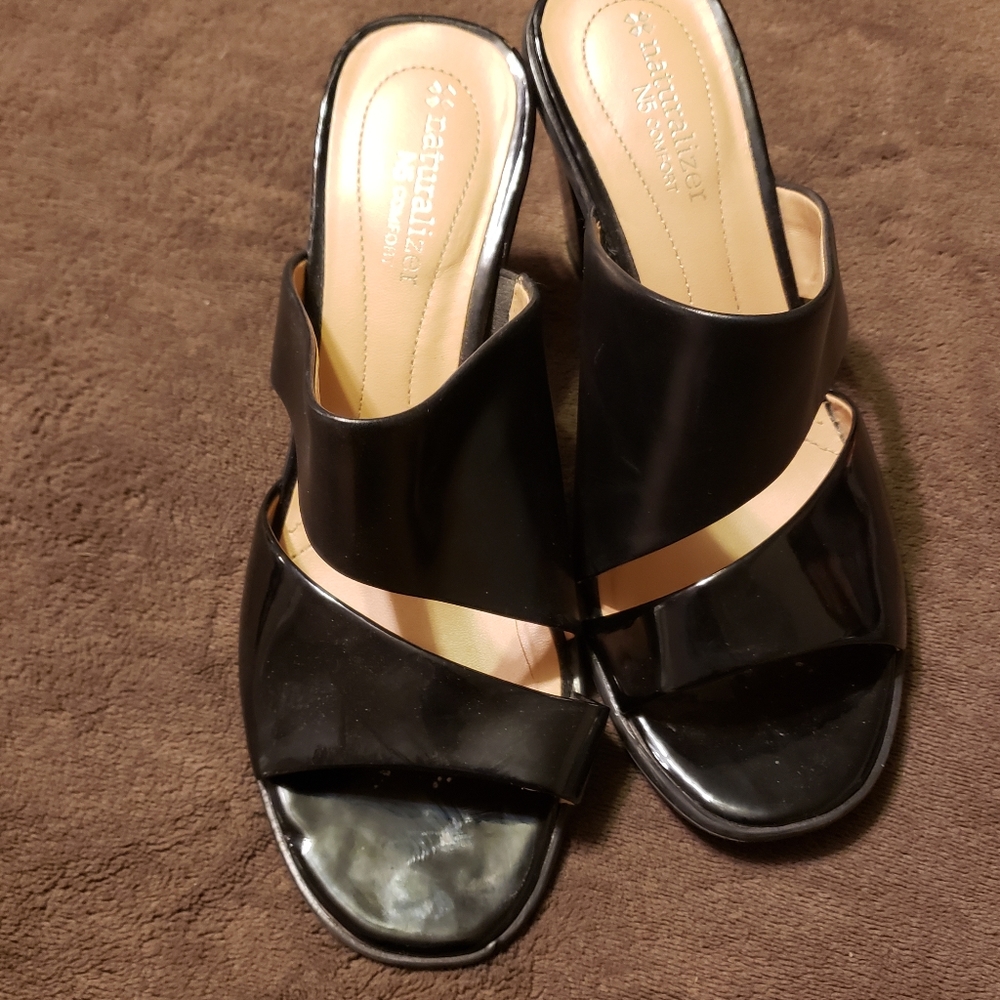 Naturalizer n5 comfort 3 in chunky heels 7M